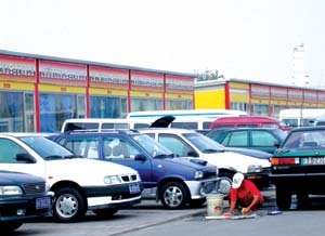 二手车身价多变档案难查，买卖双方两头害怕